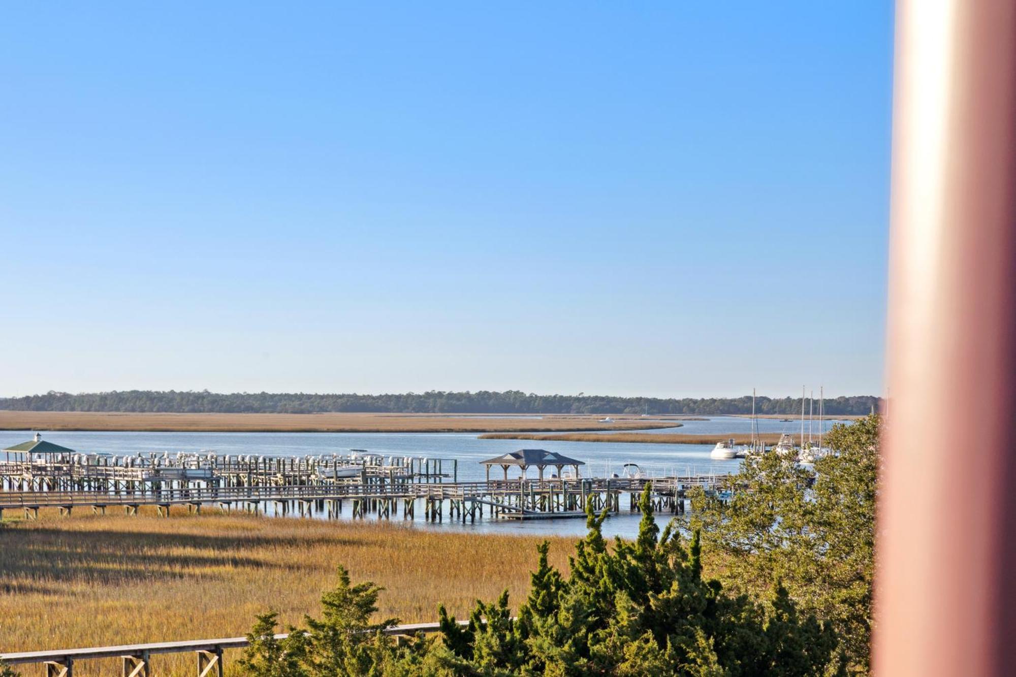 Hotel Folly With Marsh And Sunset Views Фоли Бич Экстерьер фото